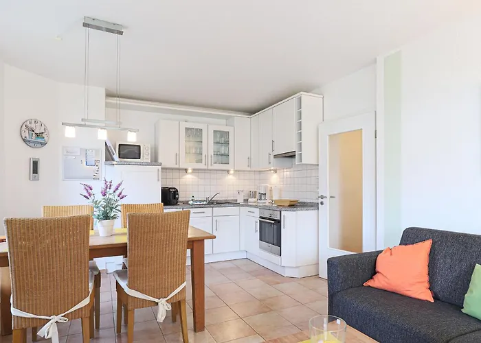 Strandburg, 3 *